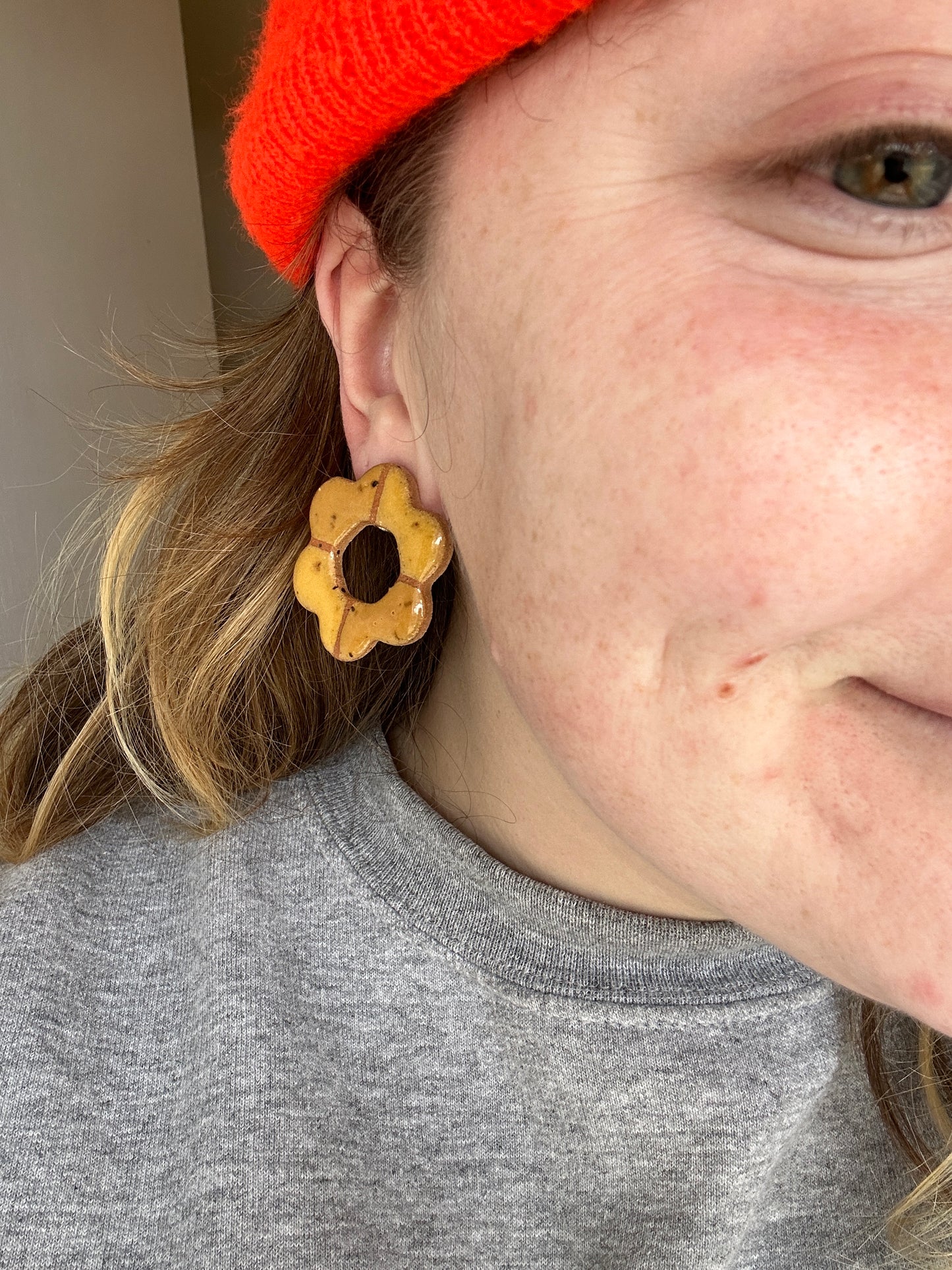 Ceramic Flower Earrings - Neon Yellow