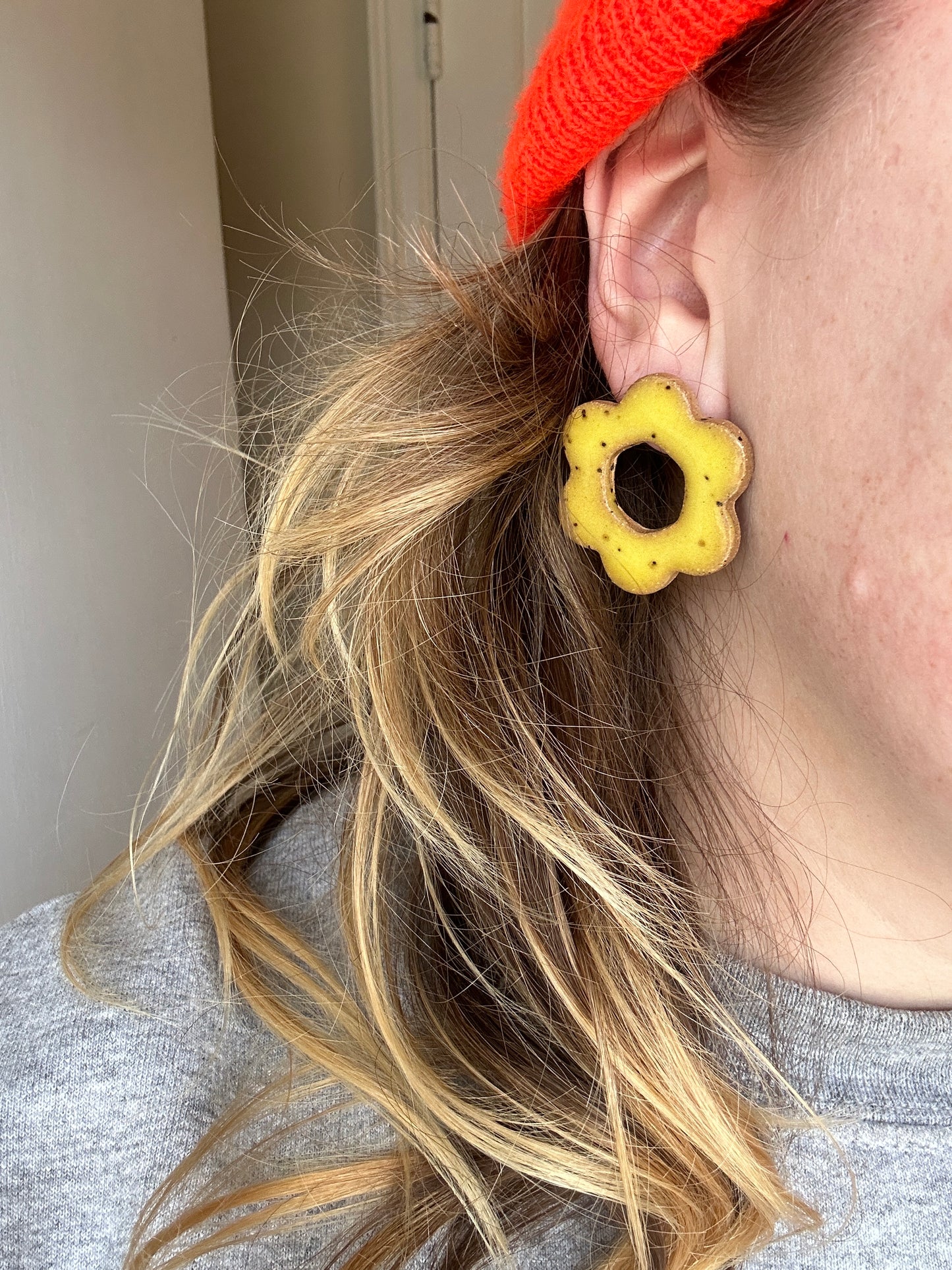 Ceramic Flower Earrings - Neon Yellow